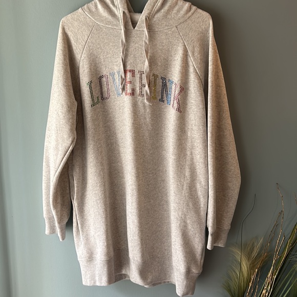 Victoria's Secret Tops - VS crystal bling hooded sweatshirt. Oversized NWOT